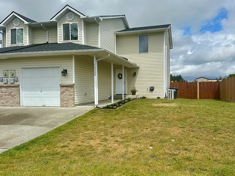 16124 Prairie Heights St SE