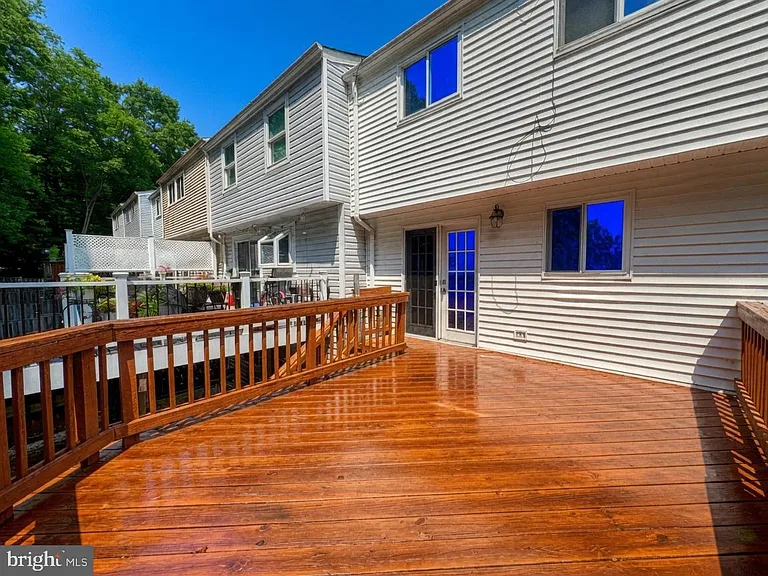 8112 Parkdale Ct — Photo 20