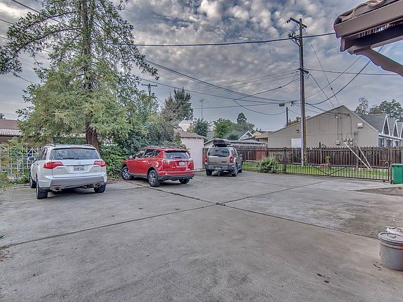5th image of 2815 N California St