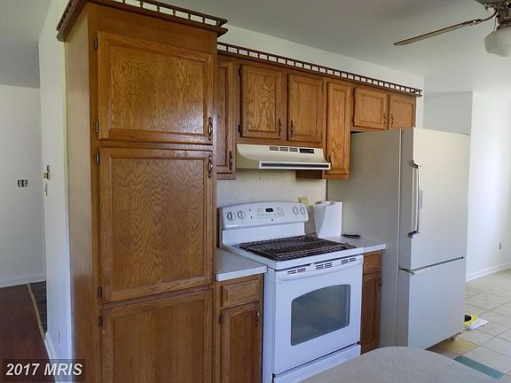 5th image of 137 Baumgardner Dr