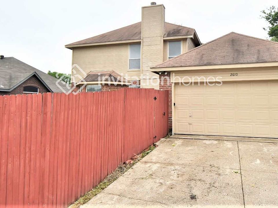 2nd image of 2610 Briarbrook Ln