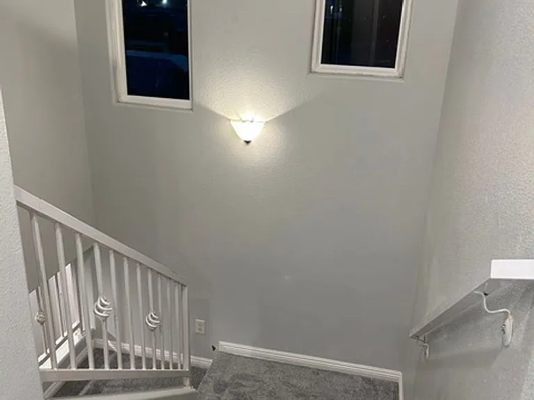 452 E Sunset Rd — Photo 3