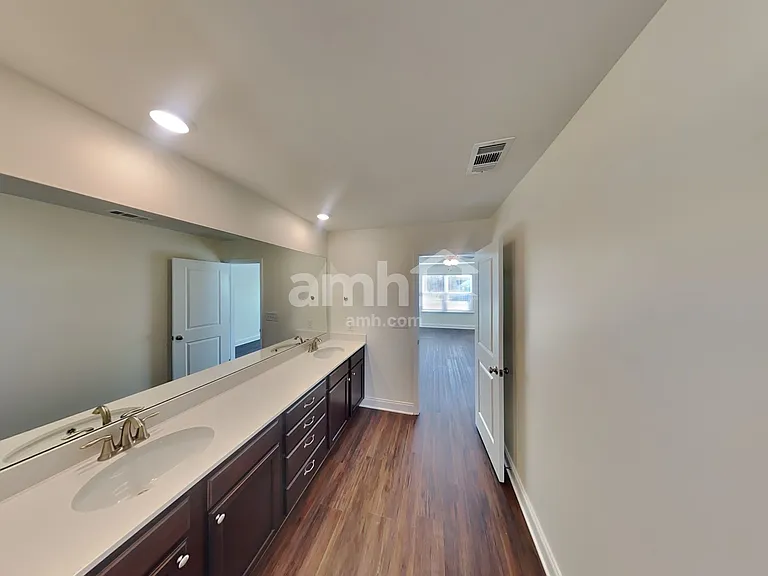 2023 Williamshire Ln — Photo 11