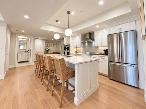 50 Balch St Unit 212, Beverly, MA 01915