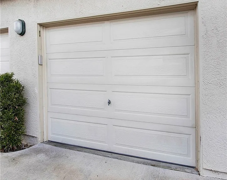 Detached private 1-car garage