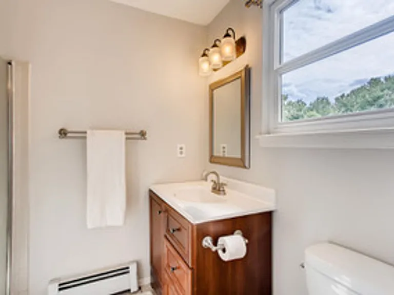 3135 Bell Dr — Photo 9