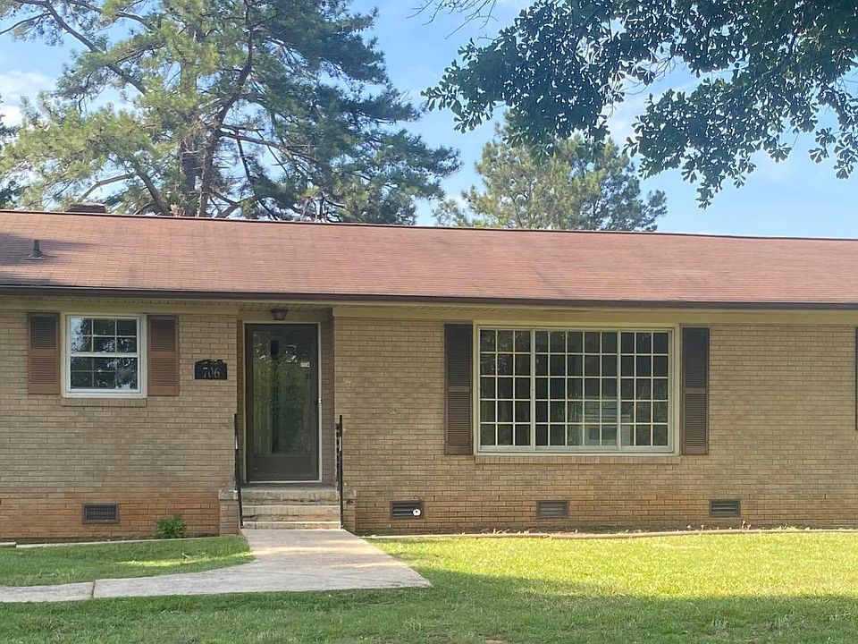 2nd image of 706 River Rd