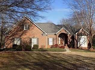 6322 Robin Hollow Dr, Mint Hill, NC 28227