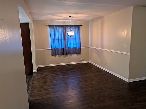5th image of 408 Hopkins Rd