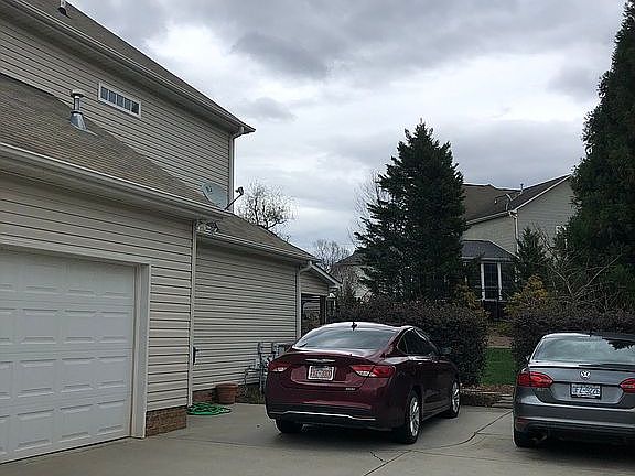 3rd image of 10925 McCamie Hill Pl