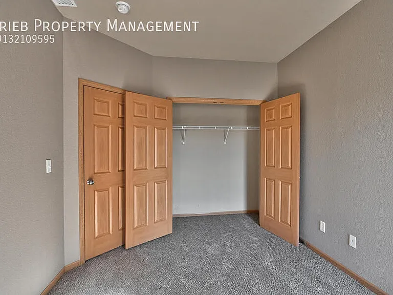 803 Woodson Ct — Photo 9