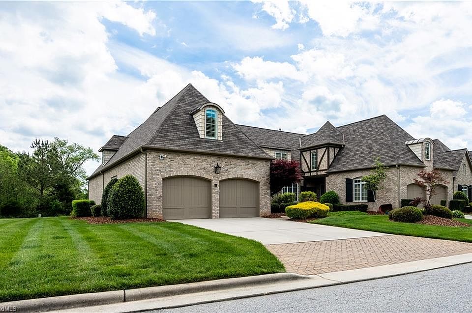 1st image of 39 Creswell Manor Dr