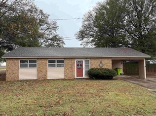 710 W Pierce St, Stuttgart, AR 72160