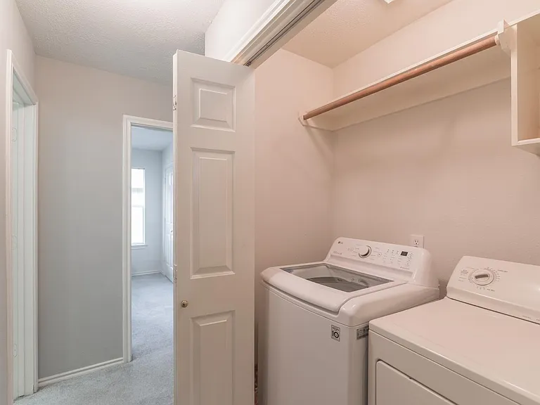 46 S Wynnoak Cir — Photo 6