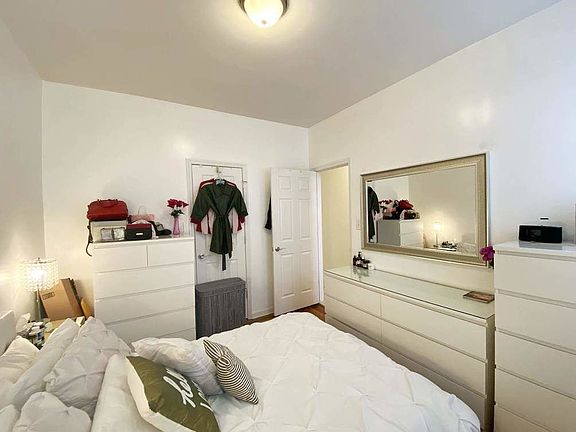 4th image of 3248 30th St APT D3