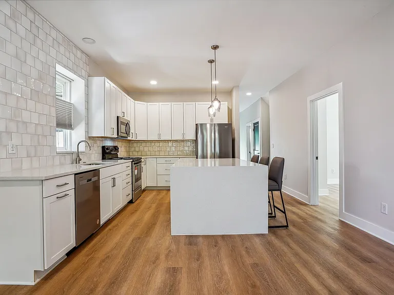 1386 1/2 Neil Ave #1/2 — Photo 10