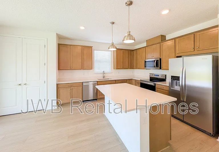 1865 Sue Meadow Ln — Photo 3