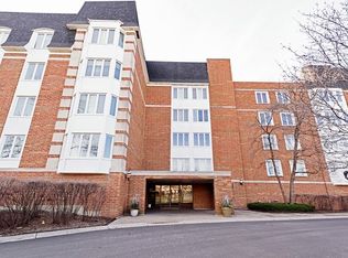 100 Lake Blvd APT 601, Buffalo Grove, IL 60089