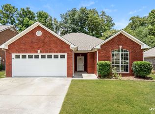 137 Daventry Dr, Calera, AL 35040