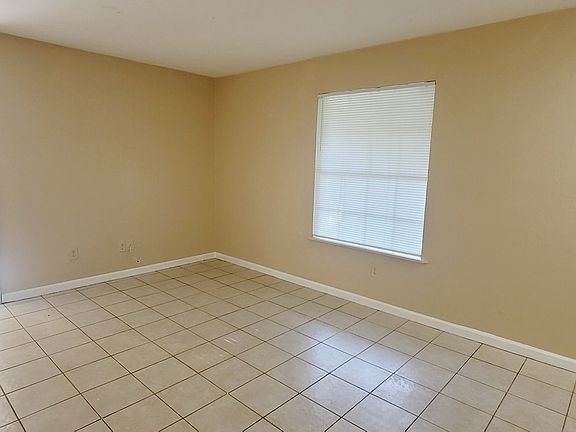 4th image of 5889 Cypress Cir