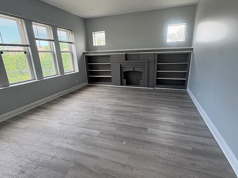 843 E Marquette Rd — Photo 8