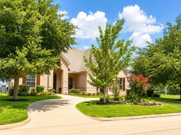 166 Hillsborough Dr W, Montgomery, TX 77356