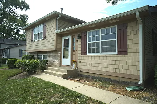 301 Cherrywood Ct Photo 1