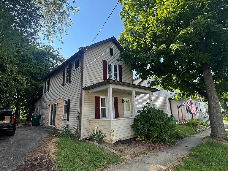 268 S 13th St — Photo 18