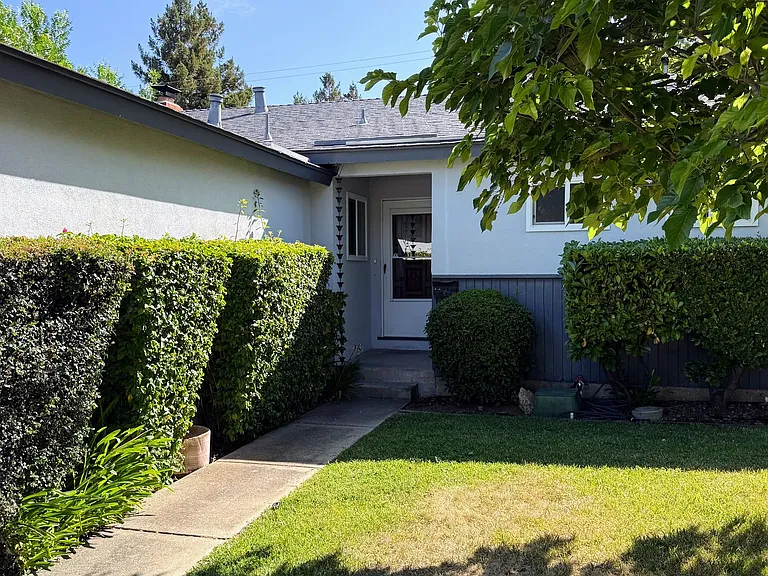 5334 Gatewood Ln — Photo 3