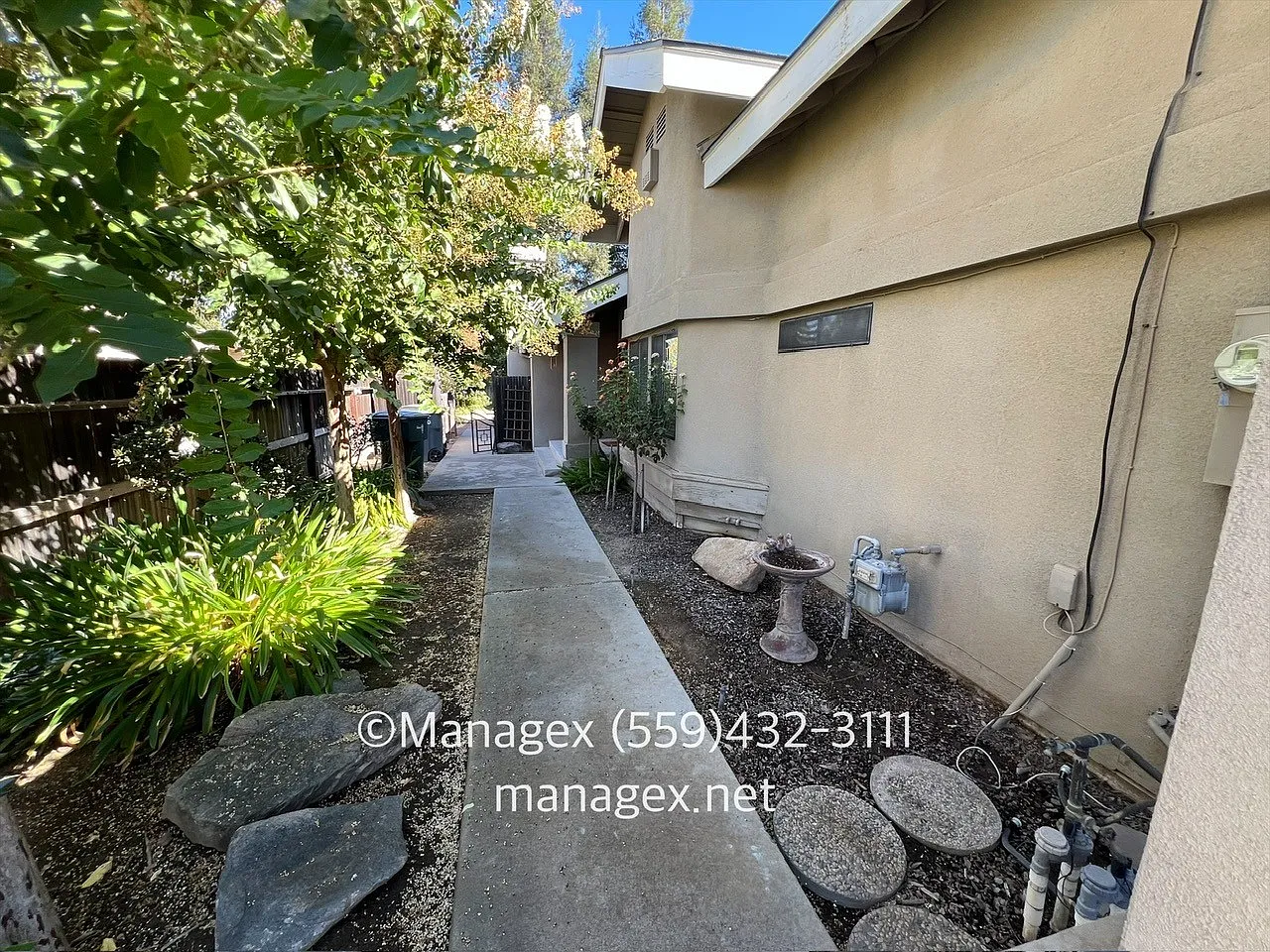 3 bed, 1749 sqft, $2,350 — Photo 2