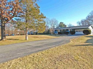 5 Lois Ln, Poughkeepsie, NY 12603