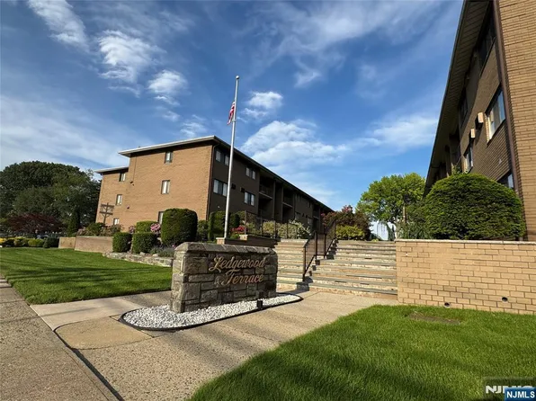 470B Liberty St #308, Little Ferry, NJ 07643