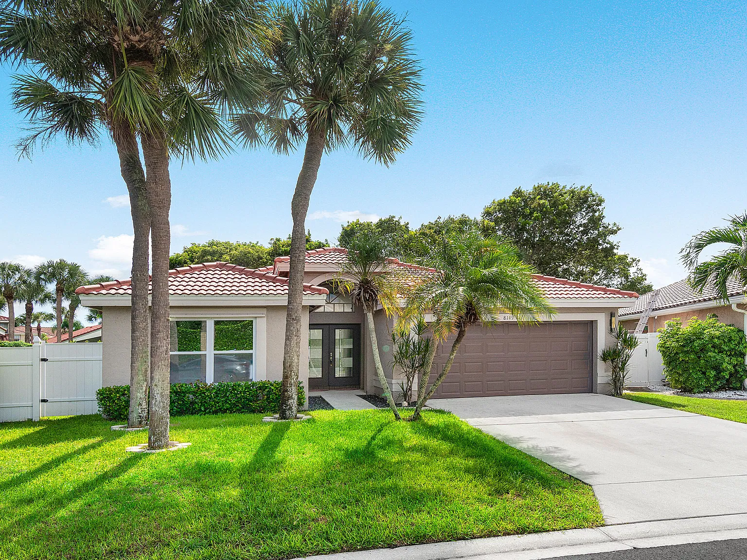 3 bed, 2.0 bath, 1802 sqft, $3,400 — Photo 1