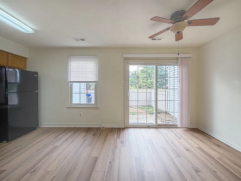 21 Stockton Ct — Photo 15