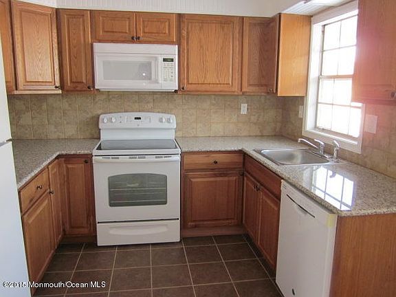 3rd image of 52 Buckingham Drive #A
