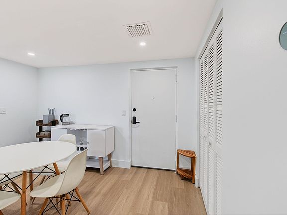 4th image of 50 SW 3rd Ave APT 311
