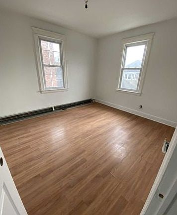 5th image of 426 Lincoln Ave Floor 2