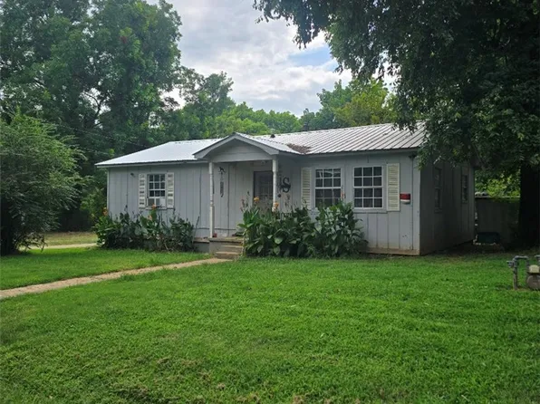 66 S Petit Jean St, Magazine, AR 72943
