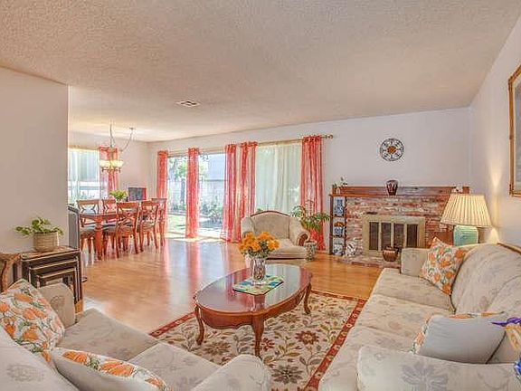 3rd image of 2576 Dumont Ct