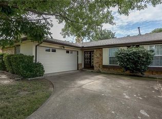 208 E Grubb Dr, Mesquite, TX 75149