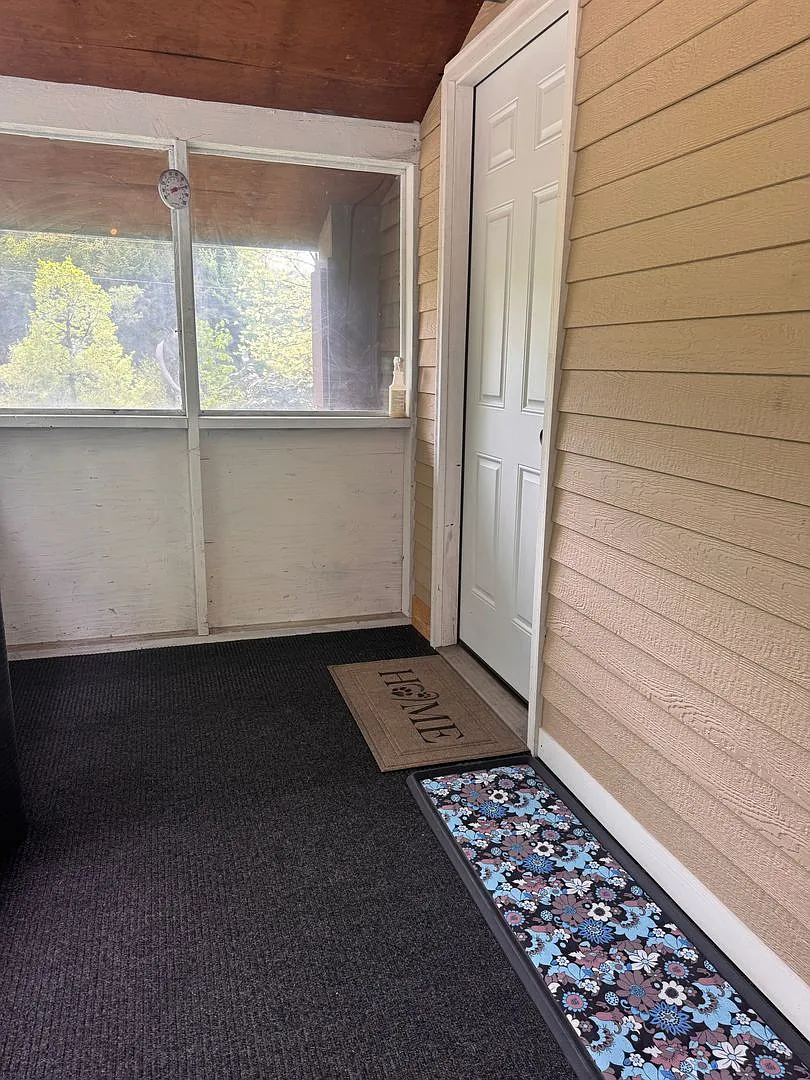 Fully Furnished 2 Bedroom in West Lebanon — Photo 3