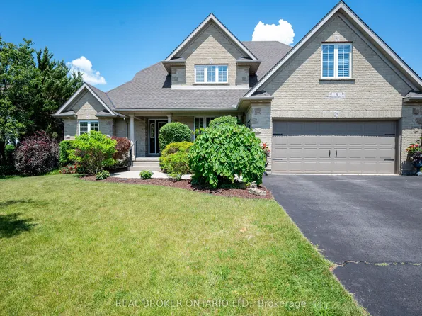 6 Pioneer Tower Cres, Kitchener, ON N2P 2L2