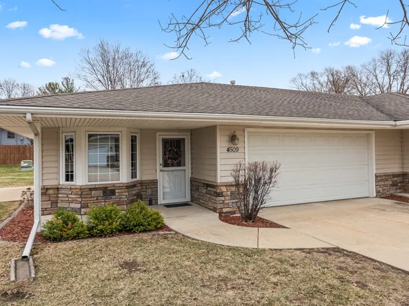 4509 79th St, Urbandale, IA 50322