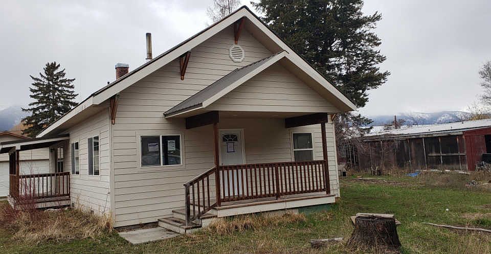 1st image of 103 Pinkham Ave S