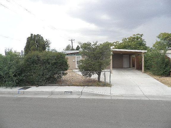2nd image of 3007 Morningside Dr NE