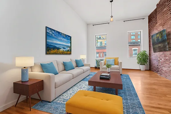 Rented by REAL New York | media 8