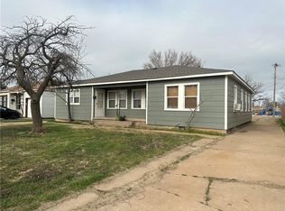 1905 Oklahoma Dr, Altus, OK 73521