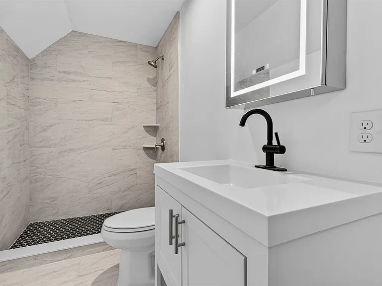 166 Elliot St #2 — Photo 3