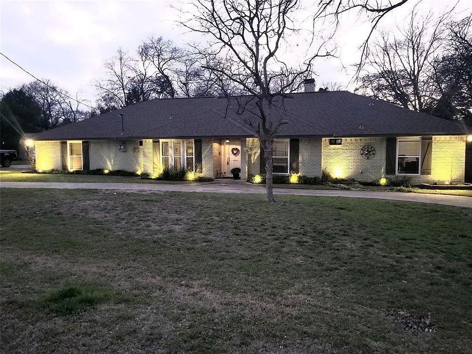 1st image of 307 Royal Oak Dr