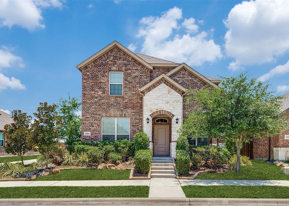 1st image of 2205 Miramar Dr